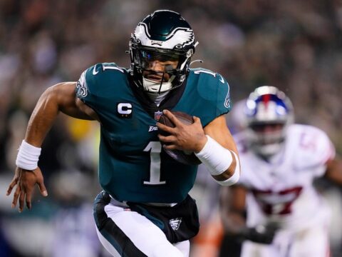 Eagles' Jalen Hurts, dealing with concussion, takes step forward for potential playoffs return