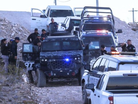 Migrants accused of killing Mexican border agent after he asked them for ID