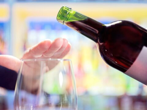 6 tips for safely scaling back on drinking to reduce cancer risk