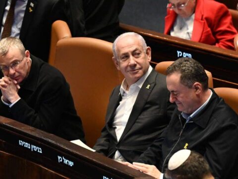 Netanyahu goes against doctor’s orders, appears in Israeli parliament after surgery